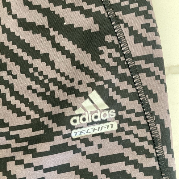 Adidas Techfit running pant - Picture 2 of 8
